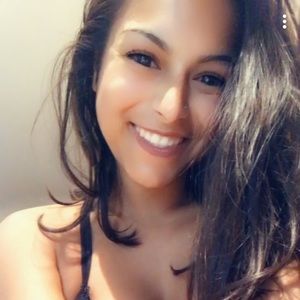 Meet your Posher, Adriana